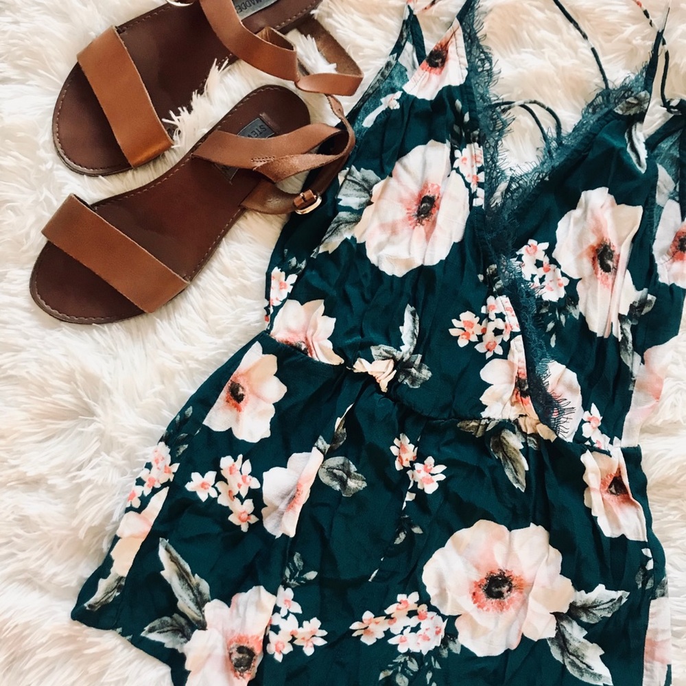 Floral romper with lace detail